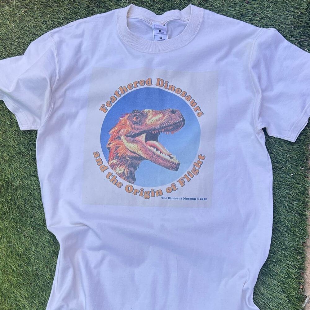 Fruit of the loom Y2K white dinosaur tee